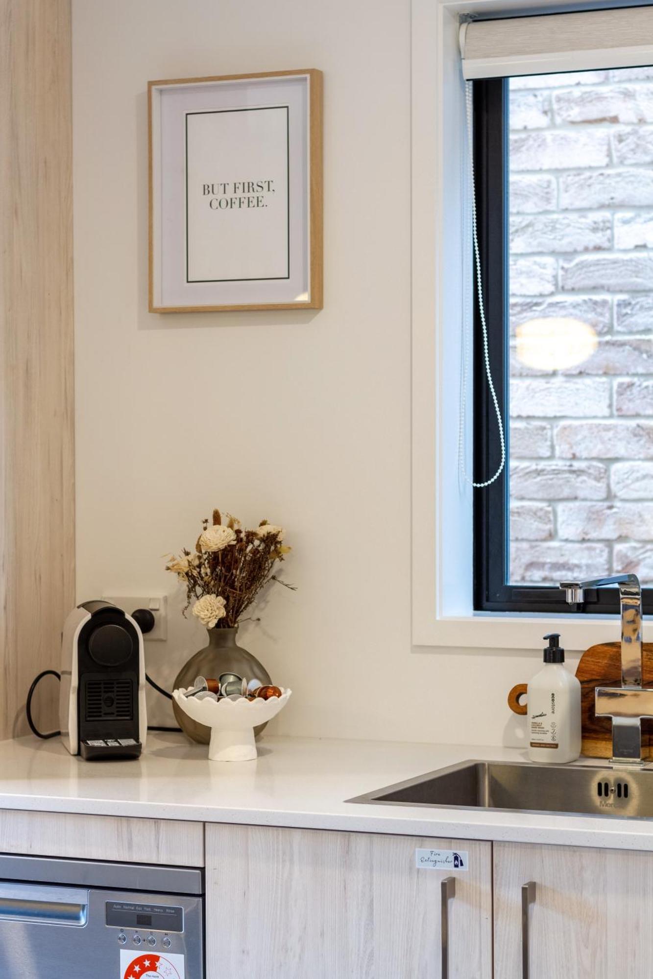 Stylish Central City Townhouse Next To Little High 크라이스트처치 외부 사진