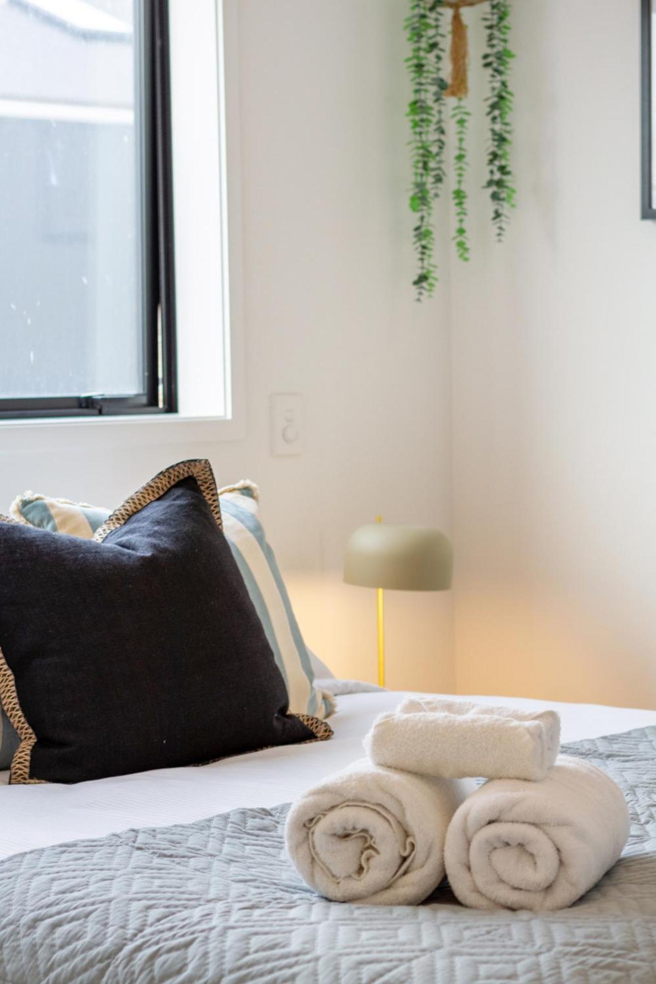 Stylish Central City Townhouse Next To Little High 크라이스트처치 외부 사진